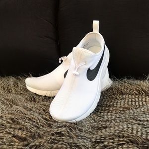 Nike Aptare Women’s Essential Running Shoe